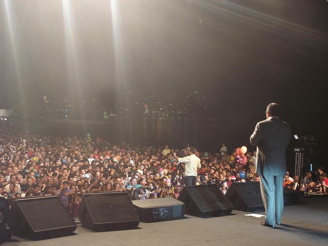 DSC00280.JPG - Pr. Josué ministrando