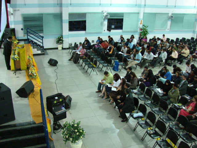 DSC03056.JPG - Pr. JOsué ministrando
